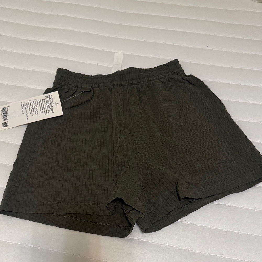 Lululemon Grid-Texture Relaxed HR Hiking Short 4” Dark Green